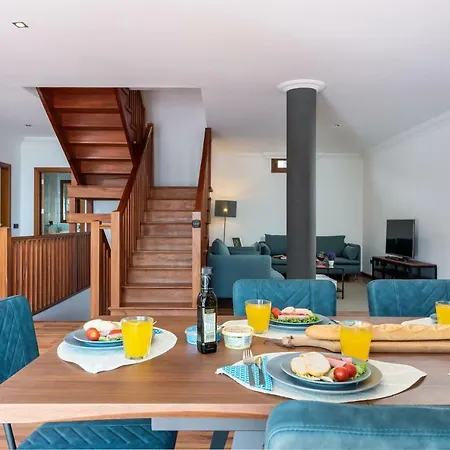 1 Charming Conde Private Garden Pool, Bbq! Villa *